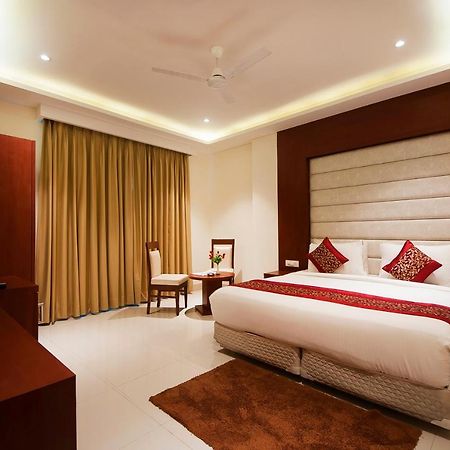 Hotel Z Suite-Near Delhi Airport New Delhi Buitenkant foto