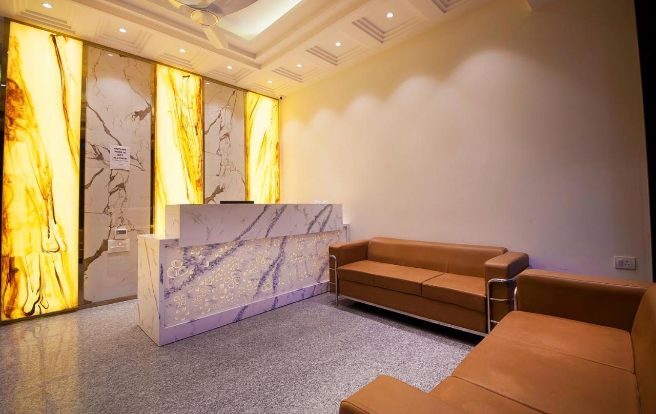 Hotel Z Suite-Near Delhi Airport New Delhi Buitenkant foto
