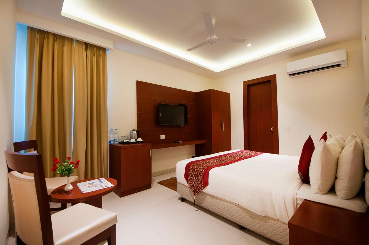 Hotel Z Suite-Near Delhi Airport New Delhi Buitenkant foto