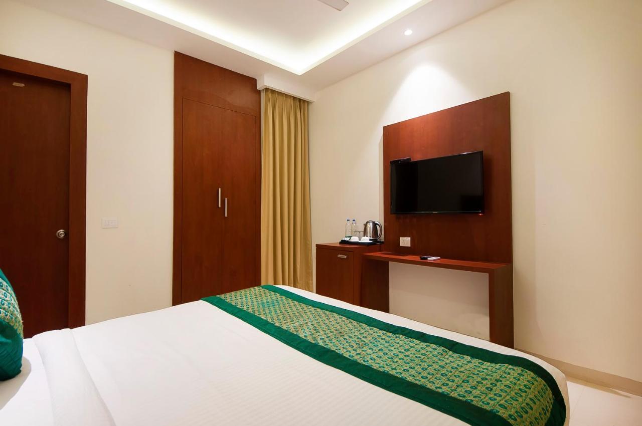 Hotel Z Suite-Near Delhi Airport New Delhi Buitenkant foto