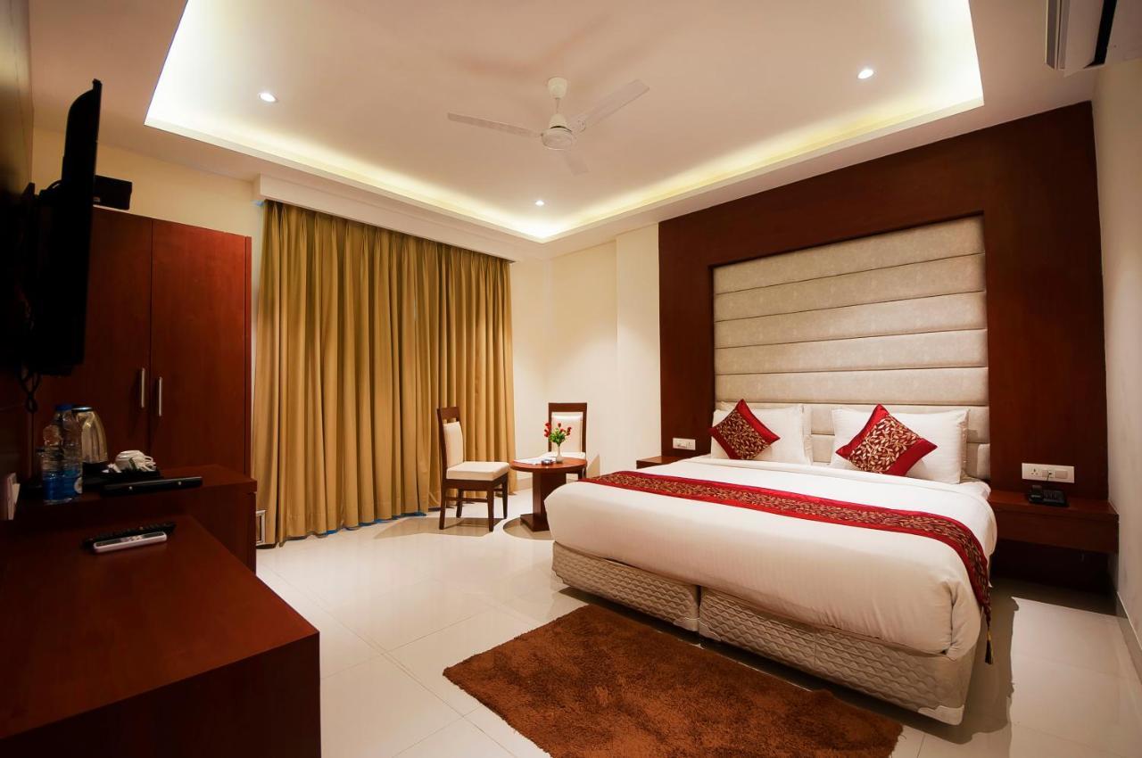 Hotel Z Suite-Near Delhi Airport New Delhi Buitenkant foto